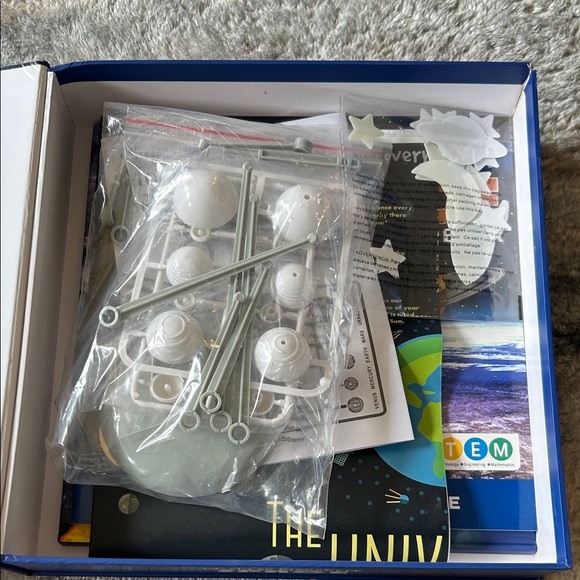 Space Educational Box Set - Picture 2 of 3